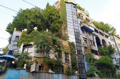 <p>Hundertwasser Haus</p>